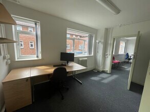 Crewe Green Rd, Crewe for rent Interior Photo- Image 2 of 3