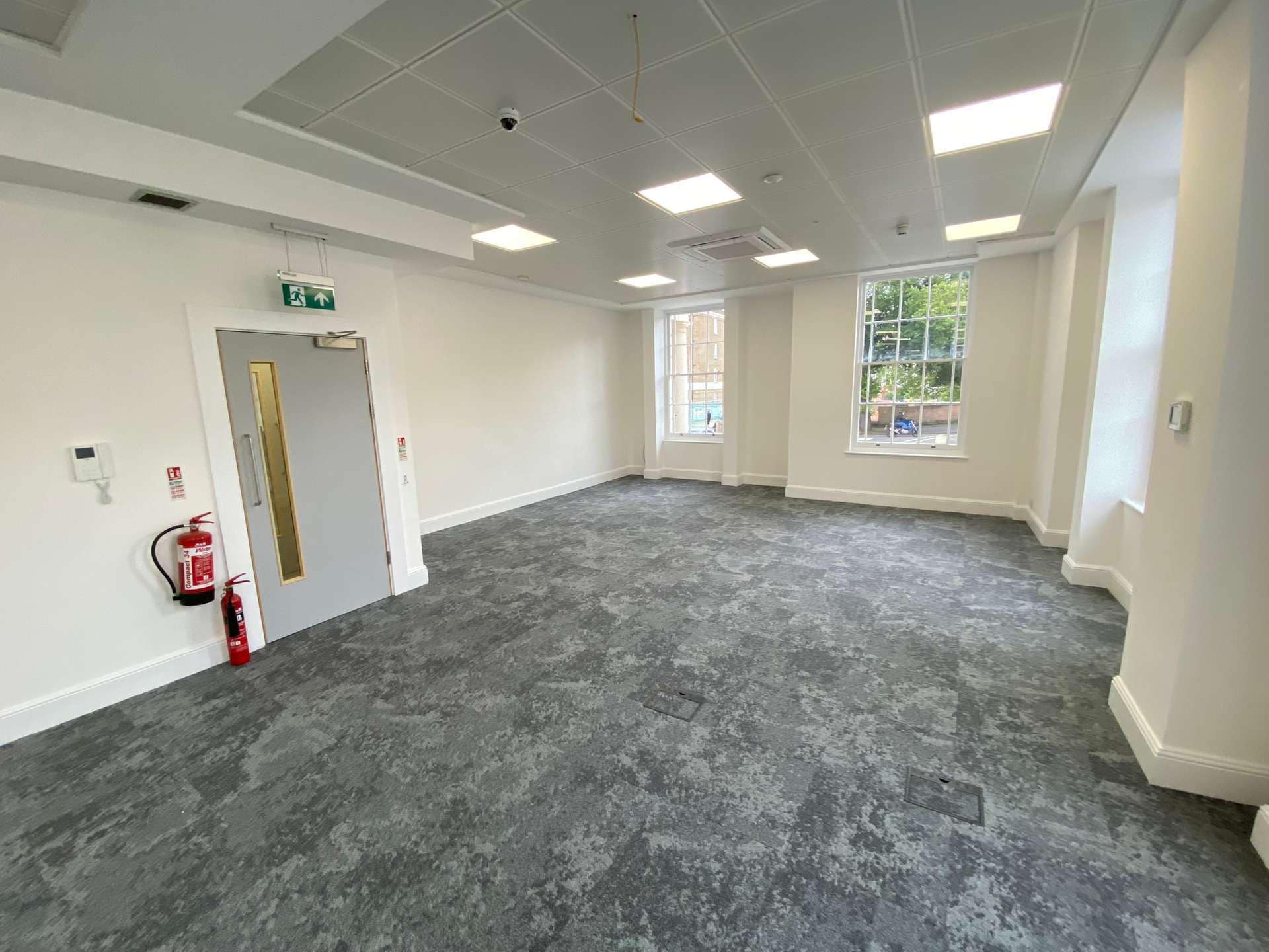 Rodney Rd, Cheltenham to rent Interior Photo- Image 1 of 8