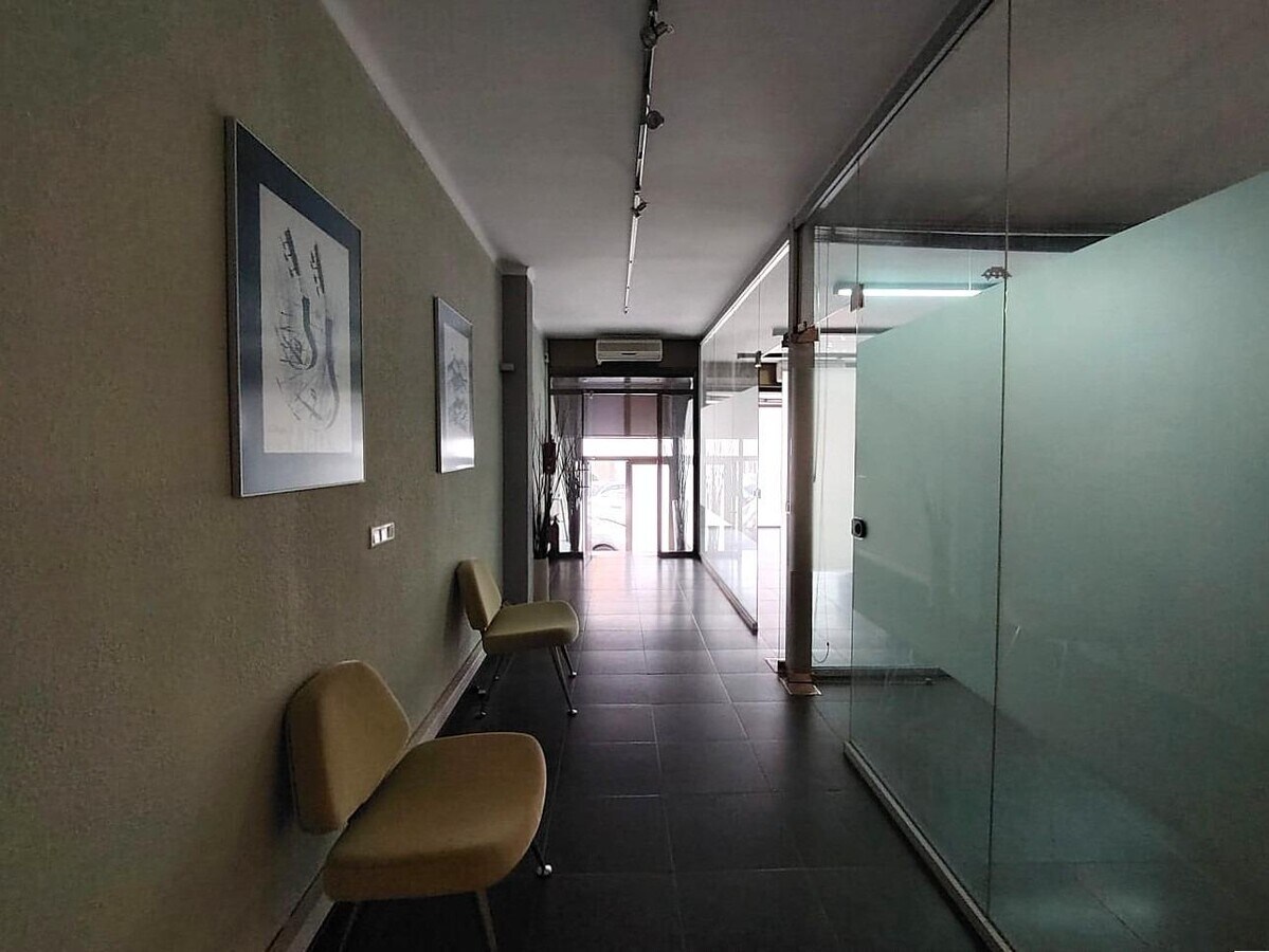 Terrassa, BAR 08225 - Unit 1 - - Interior Photo - Image 2 of 20