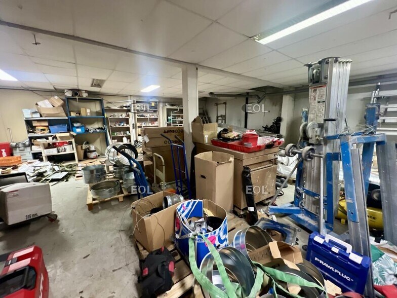 Office in Romainville for sale - Building Photo - Image 2 of 15