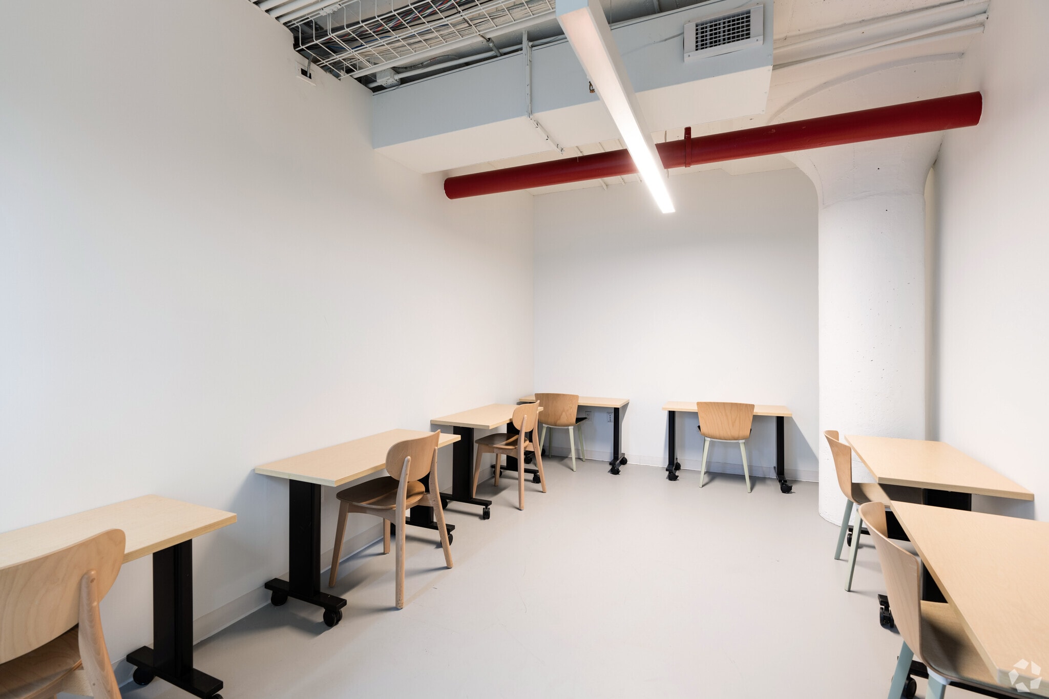 31-00 47th Ave, Long Island City, NY to rent Building Photo- Image 1 of 1