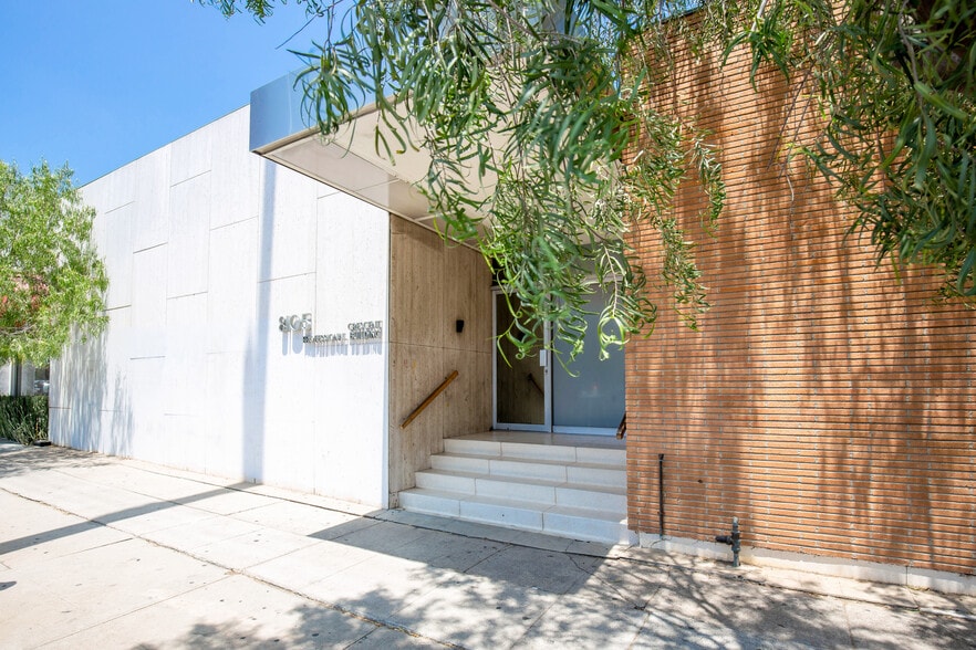 8105 W 3rd St, Los Angeles, CA for rent - Building Photo - Image 2 of 11