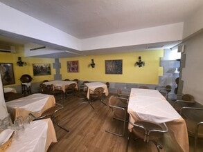 Retail in Madrid, Madrid to rent Interior Photo- Image 1 of 3