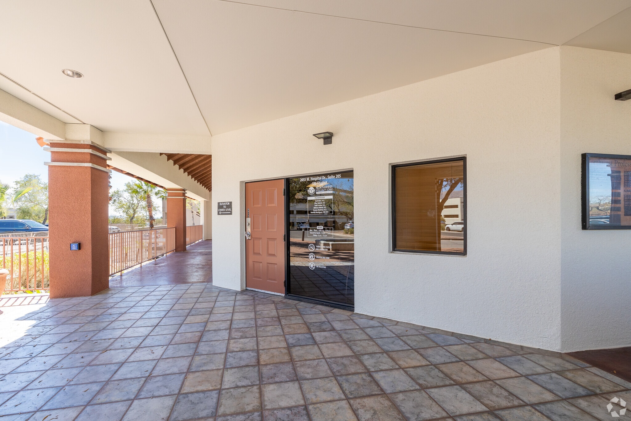 2055 W Hospital Dr, Tucson, AZ to rent Building Photo- Image 1 of 11