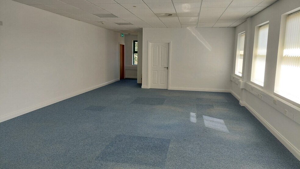 Heol Y Twyn, Pontyclun to rent - Building Photo - Image 3 of 7