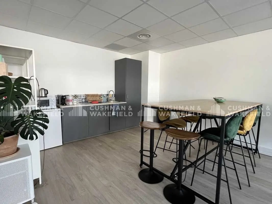 392 Avenue Des Genévriers, La Ciotat to rent Interior Photo- Image 1 of 11