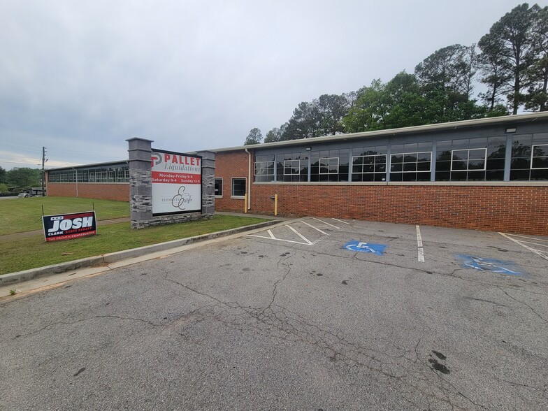 5540 Atlanta Hwy, Flowery Branch, GA for sale - Building Photo - Image 2 of 44