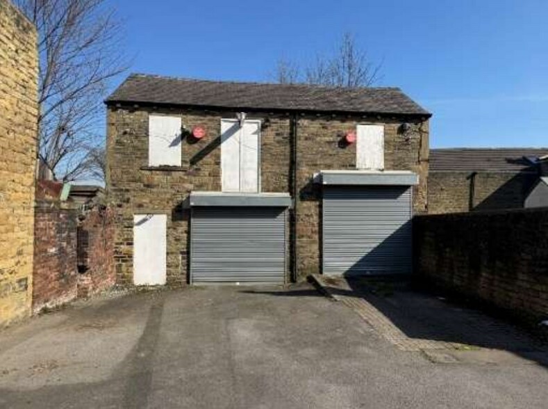 128-140 Blackmoorfoot Rd, Huddersfield for sale - Building Photo - Image 3 of 10