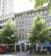 87-89 Monroe Center St NW, Grand Rapids, MI for rent Building Photo- Image 1 of 8