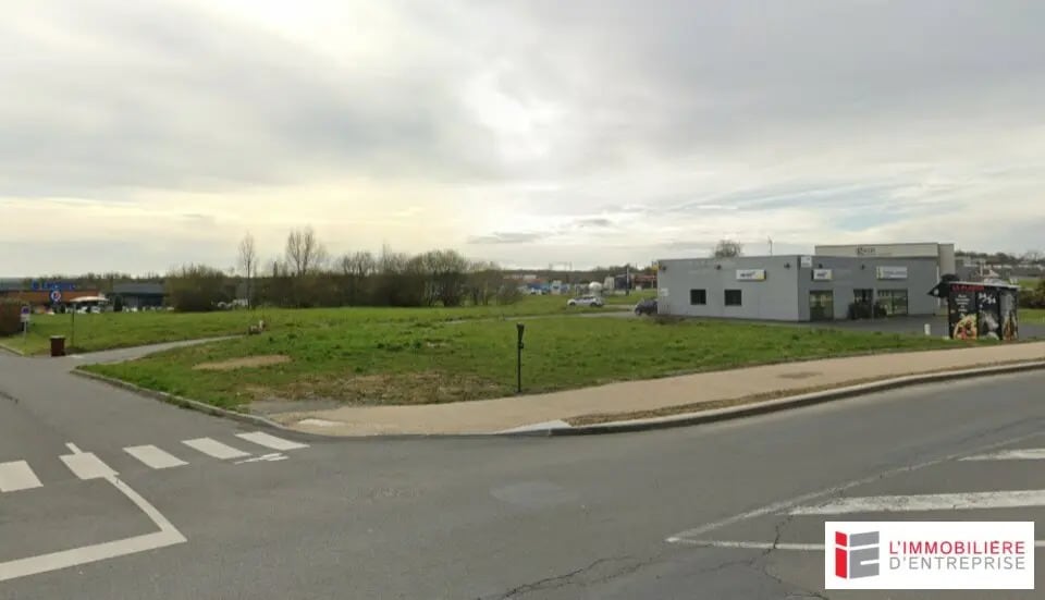 Location Commerce 300 m² - Photo 1