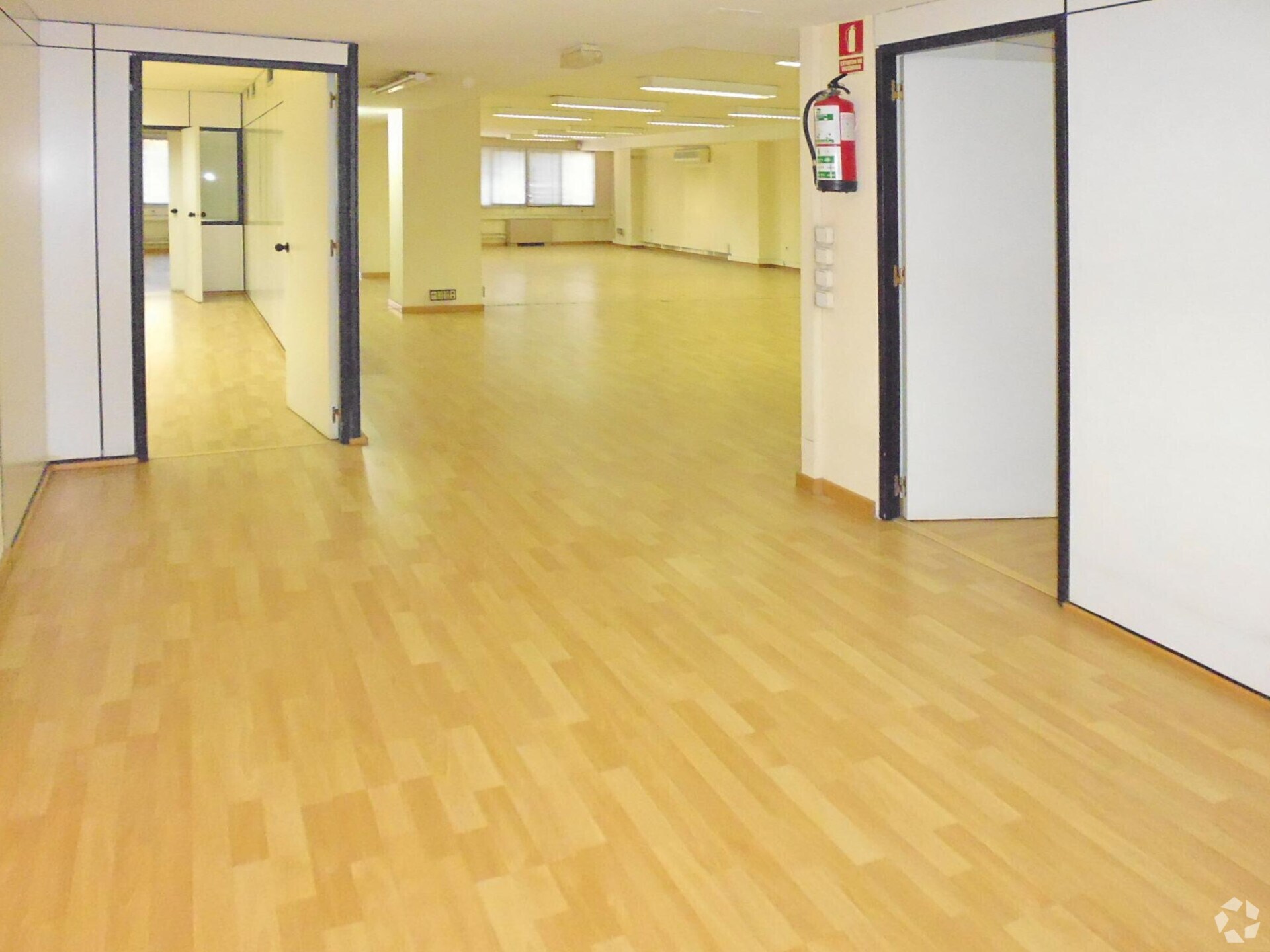 Office in Madrid, Madrid to rent Interior Photo- Image 1 of 2