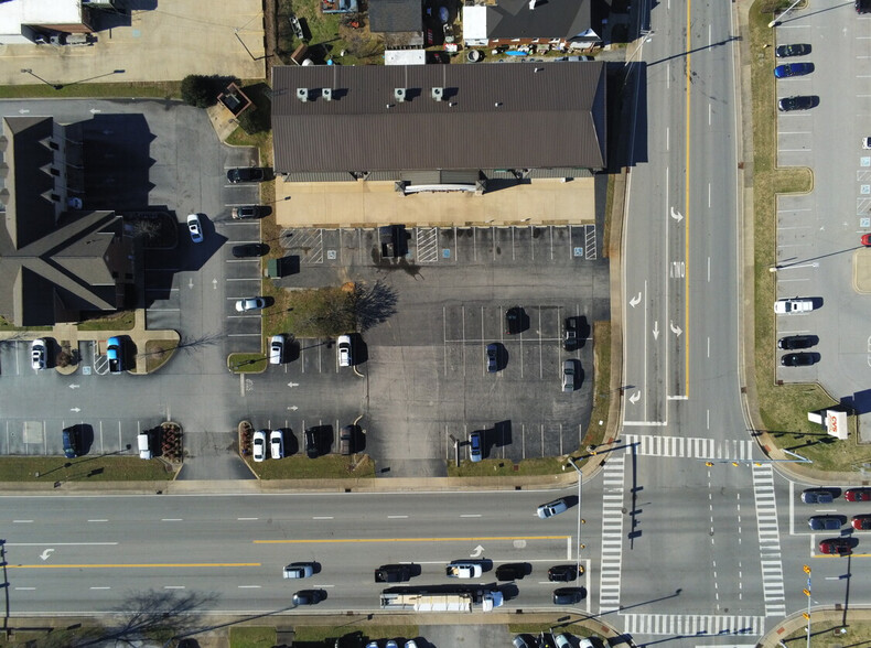 129 N Locust Ave, Lawrenceburg, TN for rent - Aerial - Image 2 of 7