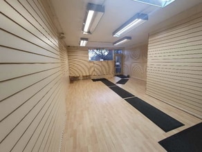 89 Lidget St, Huddersfield to rent Interior Photo- Image 1 of 2