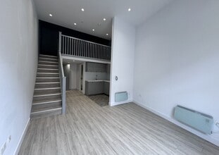 3 Tebbutts Rd, St Neots to rent Interior Photo- Image 2 of 2