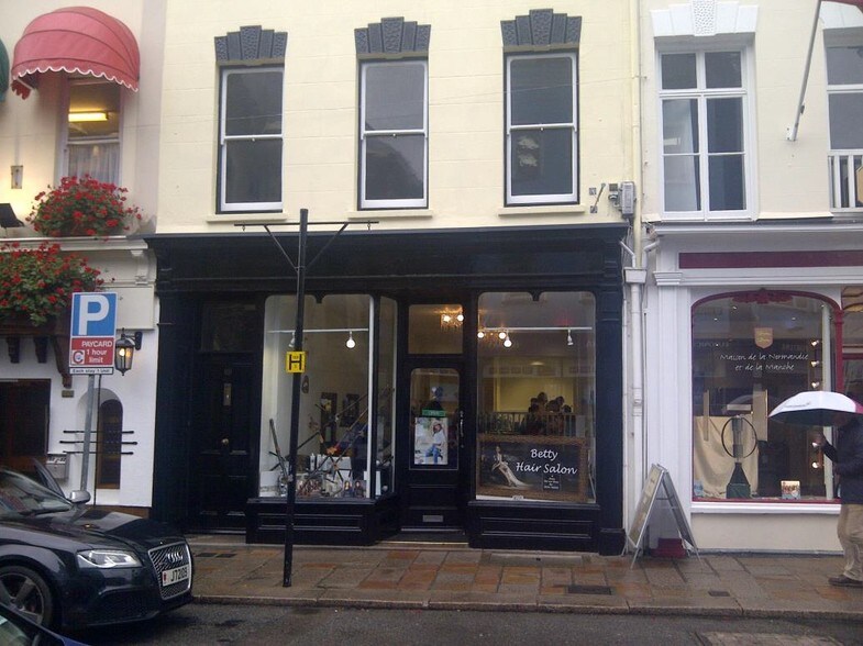 69 Halkett Place, Jersey for sale - Primary Photo - Image 1 of 1