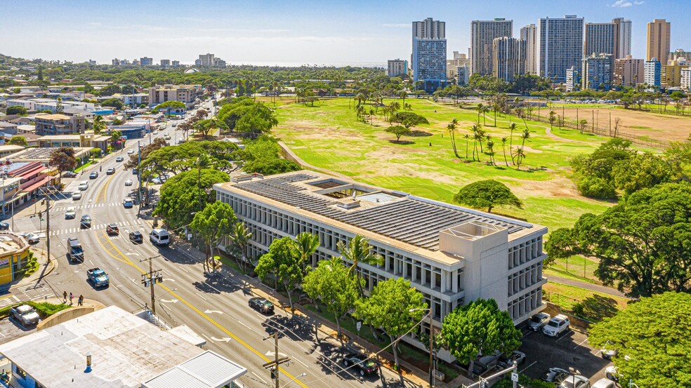 614 Kapahulu Ave, Honolulu, HI for rent - Aerial - Image 2 of 18