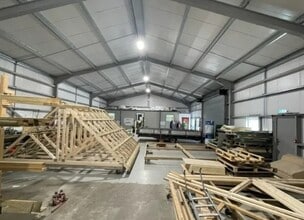 Monmouth Rd, Usk to rent Interior Photo- Image 2 of 2