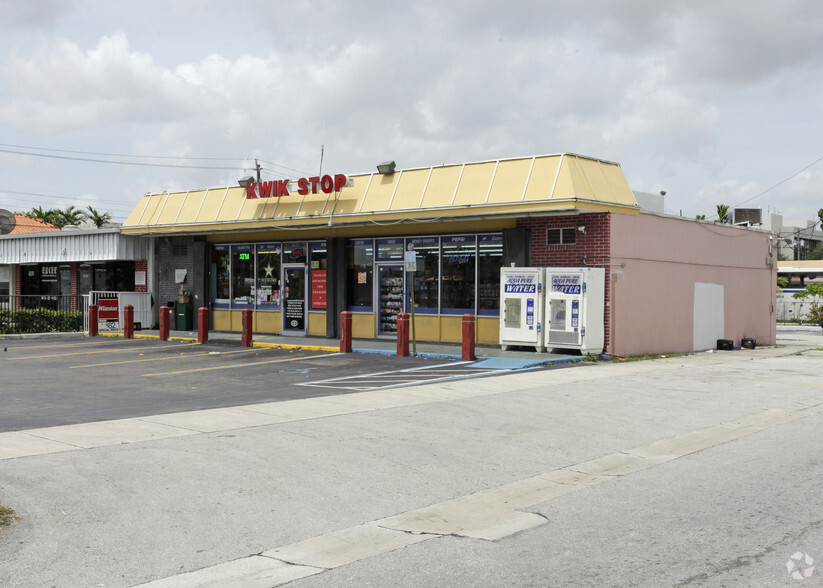 16798 N Miami Ave, North Miami Beach, FL for sale - Building Photo - Image 1 of 17