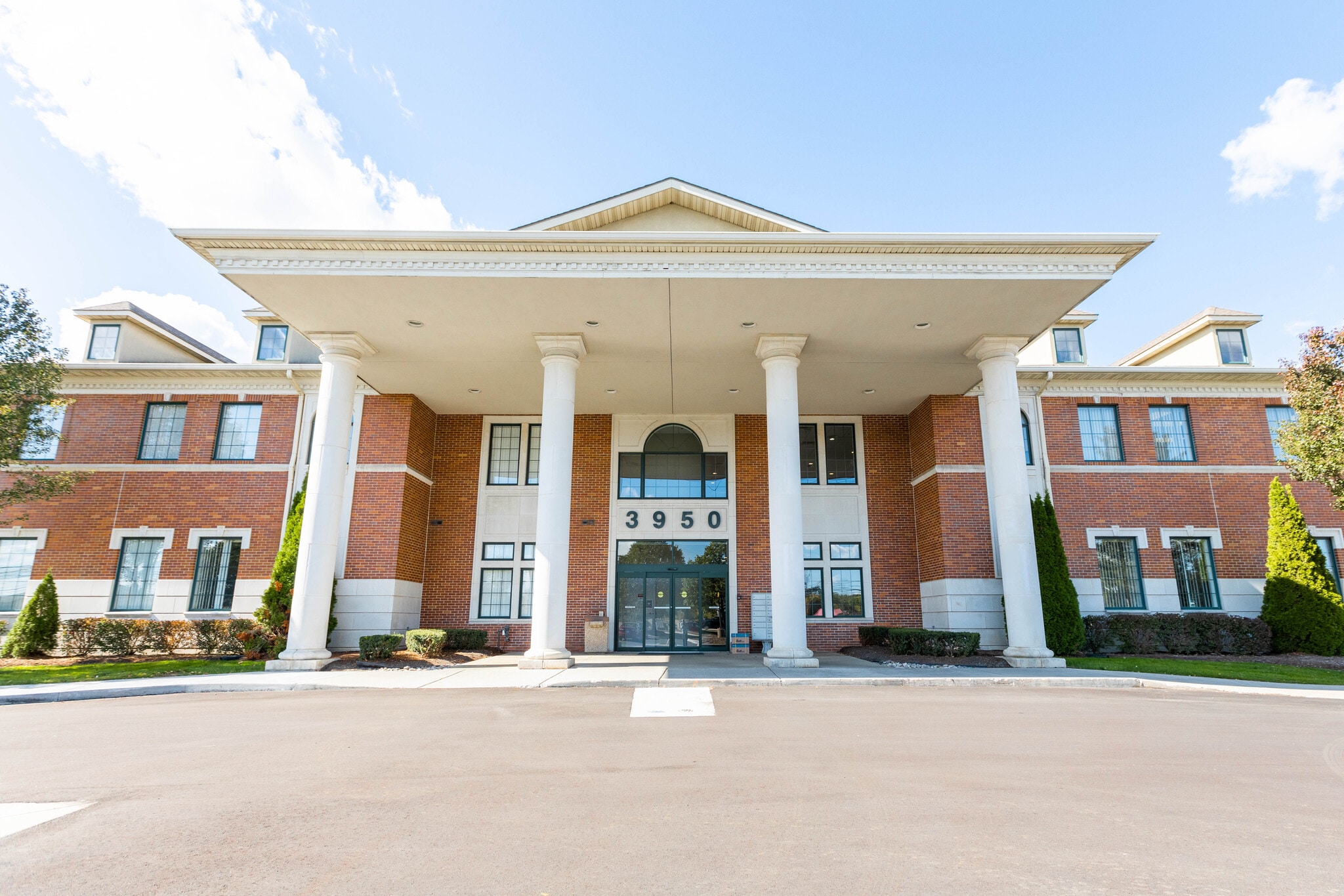 3950 S Rochester Rd, Rochester Hills, MI to rent Building Photo- Image 1 of 2