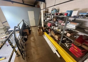 7-9 Uxbridge Rd, Leicester to rent Interior Photo- Image 2 of 2