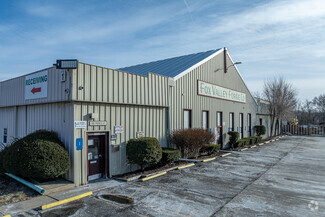 More details for 138 Pierce St, Aurora, IL - Industrial for Sale