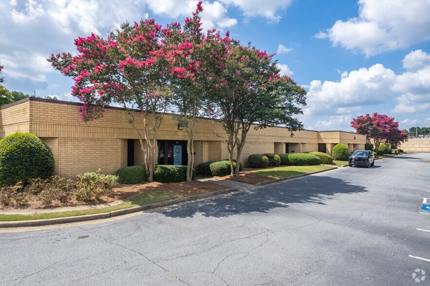 4025 Pleasantdale Rd, Doraville 30340 UK