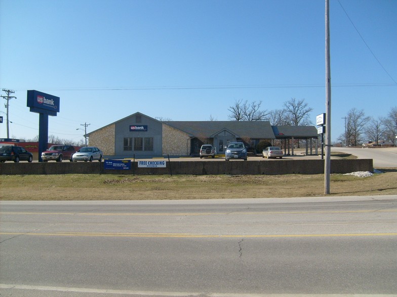 409 N Main St, Laurie, MO for sale - Primary Photo - Image 1 of 1