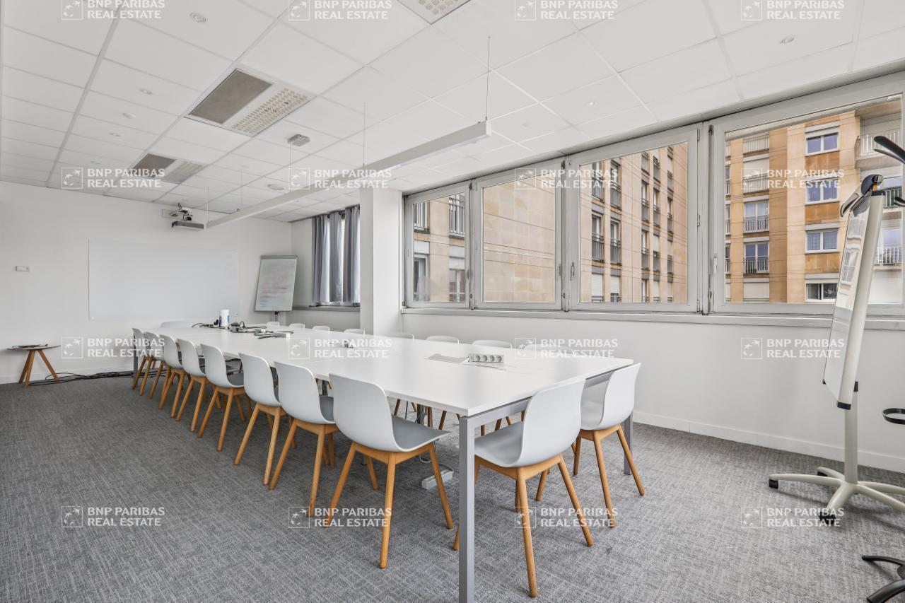 Office in Bourg-la-Reine to rent Interior Photo- Image 1 of 14