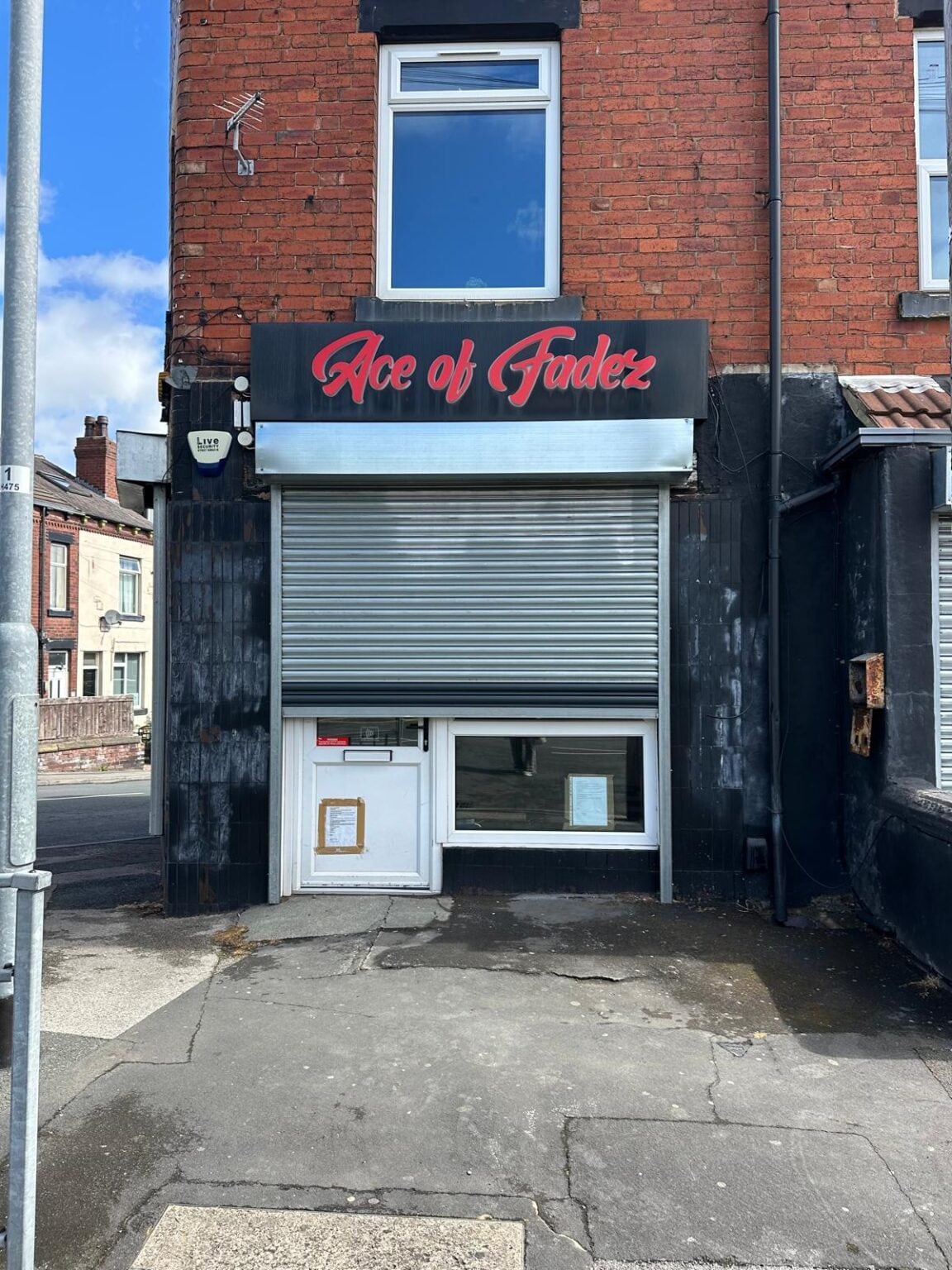 1-3 Highfield Rd, Leeds to rent Building Photo- Image 1 of 2