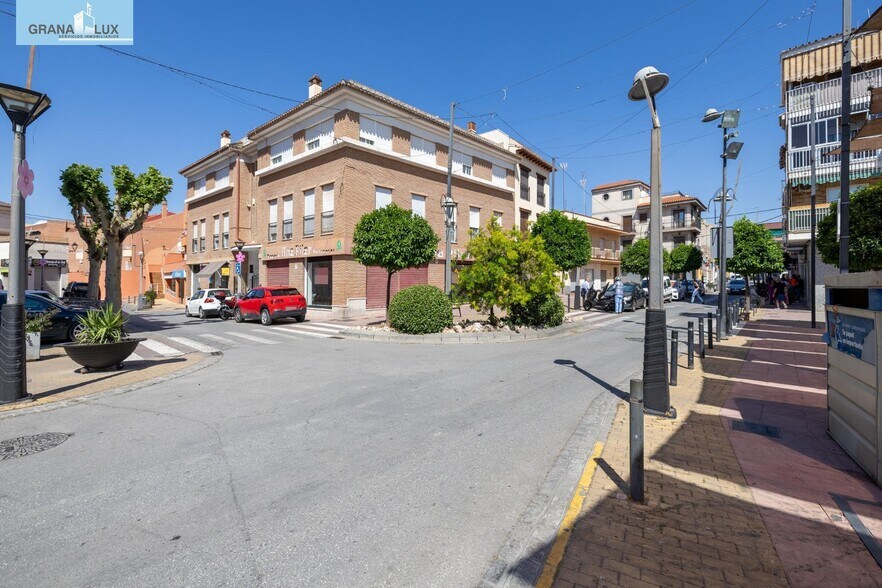 Calle de los Olmos, 1, Peligros, Granada for sale - Building Photo - Image 1 of 10