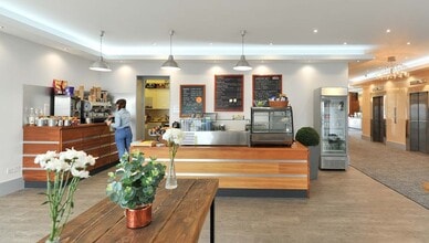 80 Holdenhurst Rd, Bournemouth to rent Interior Photo- Image 1 of 6