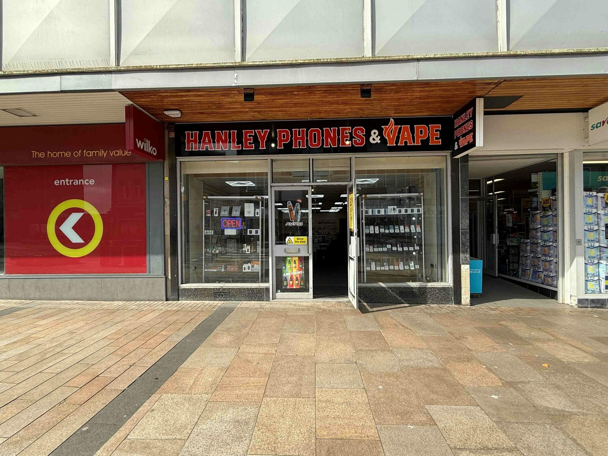 7 Stafford St, Stoke On Trent to rent Building Photo- Image 1 of 10