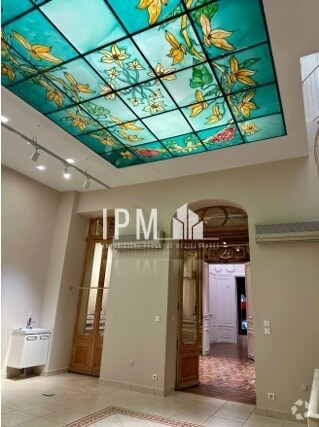 Office / Retail in Marseille to rent Interior Photo- Image 1 of 5