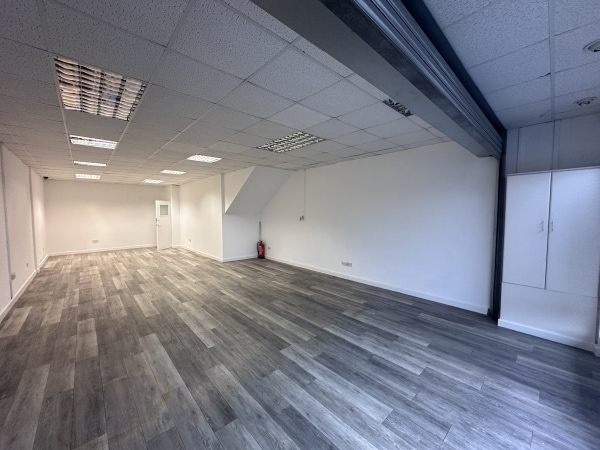 10 Croft Rd, Arnold to rent - Interior Photo - Image 3 of 5