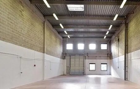 Industrial in Lognes to rent - Interior Photo - Image 2 of 3