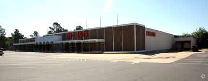 205-207 Airport Rd, Hot Springs, AR for rent Primary Photo- Image 1 of 5