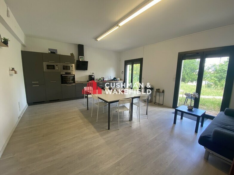 Light Industrial in Portet-sur-Garonne for sale - Interior Photo - Image 3 of 9