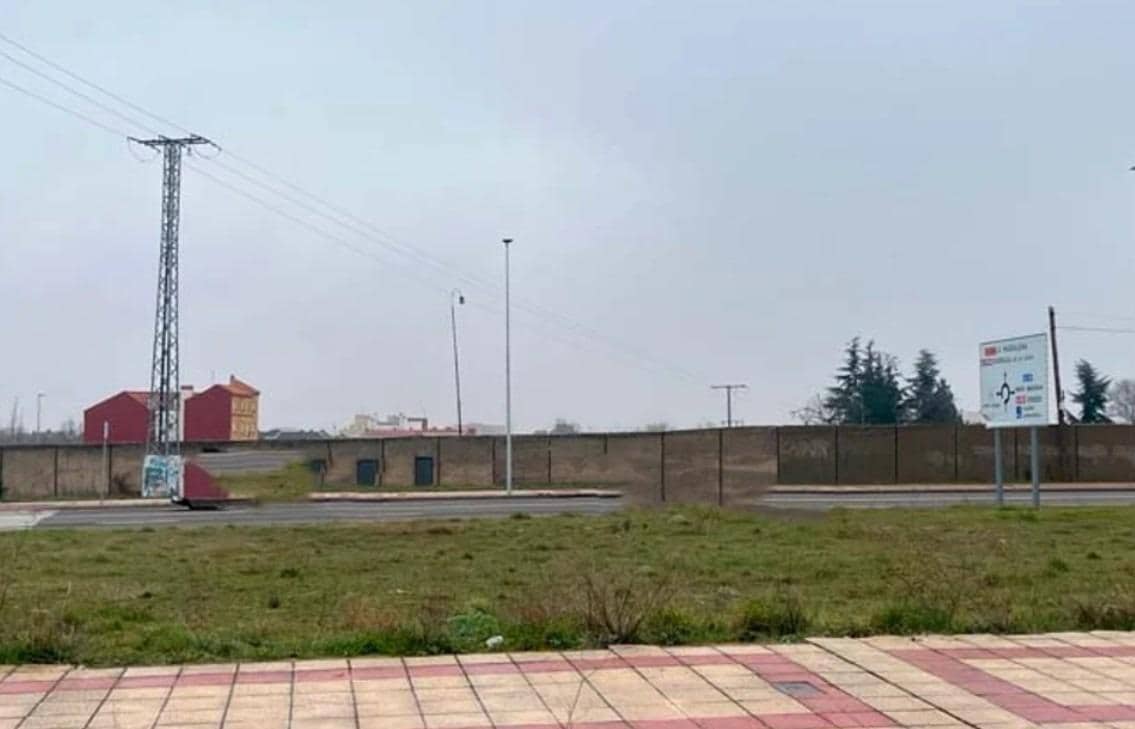Land in León for sale Building Photo- Image 1 of 6