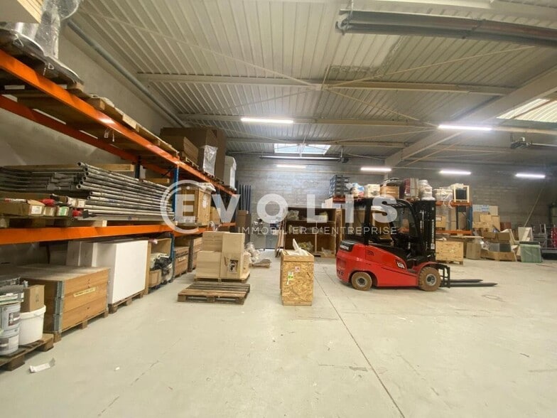 Light Industrial in Champigny-sur-Marne to rent - Interior Photo - Image 2 of 14