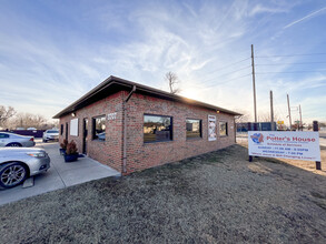 3703-3707 W Maple St, Wichita, KS for sale Building Photo- Image 1 of 23