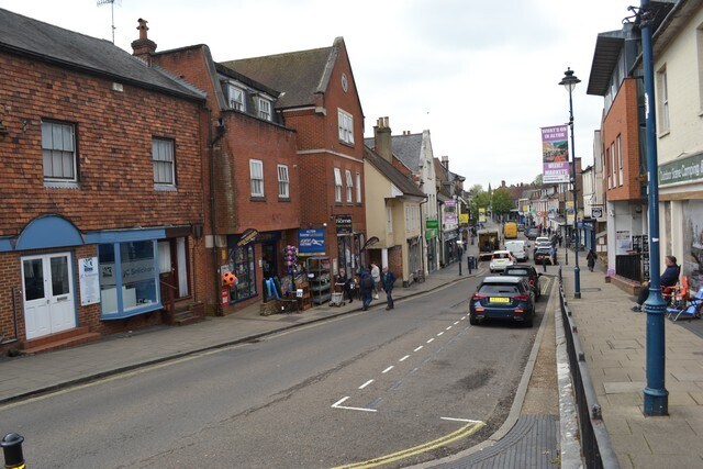 11 High St, Alton to rent - Building Photo - Image 3 of 3