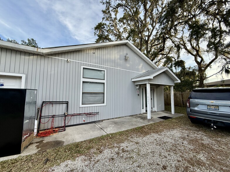 1324 S 14th St, Fernandina Beach, FL for rent - Building Photo - Image 3 of 23