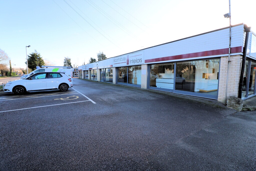 Hawk Hl, Battlesbridge for sale Primary Photo- Image 1 of 1