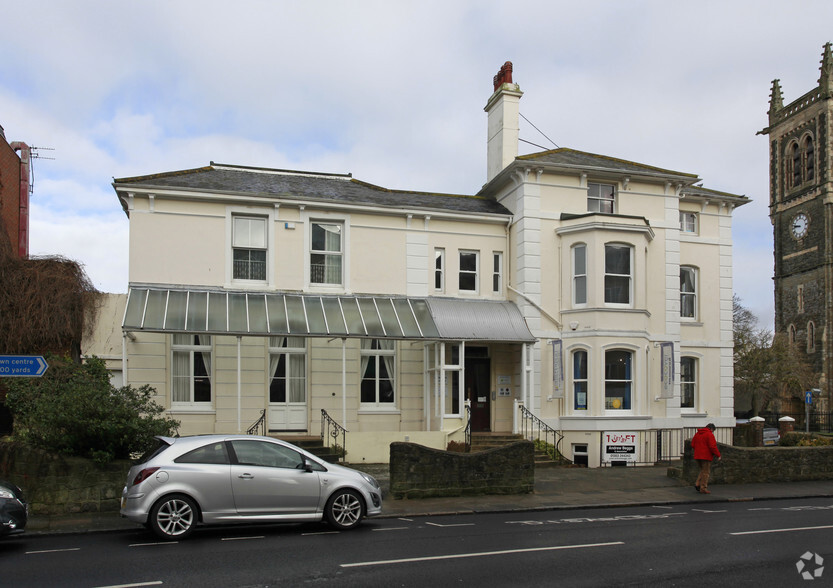 136 Sandgate Rd, Folkestone for rent - Building Photo - Image 2 of 4