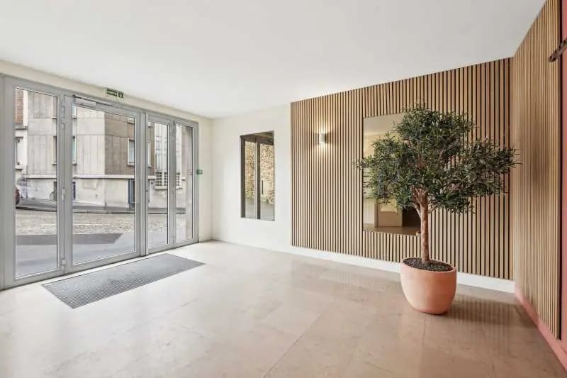 Office in Paris for sale Lobby- Image 1 of 10