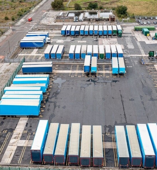 Manchester Rd, Manchester to rent - Building Photo - Image 3 of 11