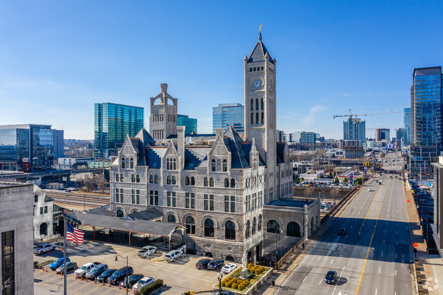 1001 Broadway, Nashville, TN for sale - Primary Photo - Image 1 of 1