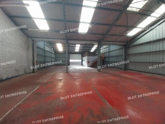 Location Local d'activités 363 m²