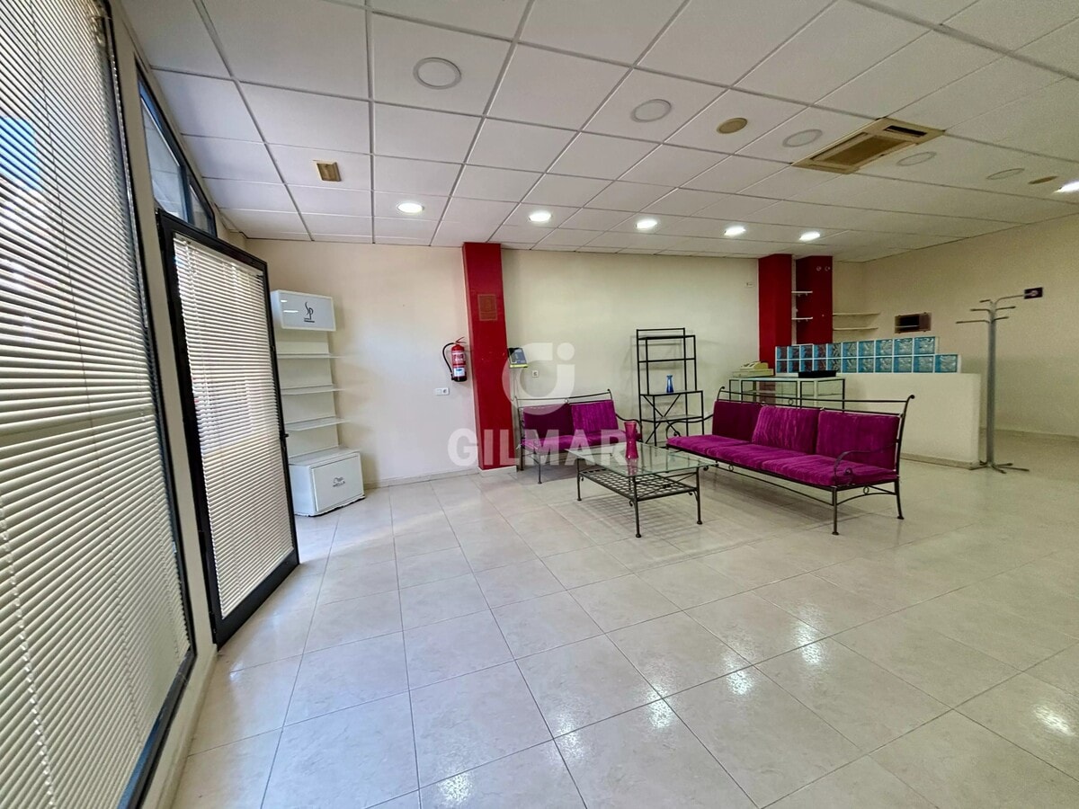Adeje, SCT 38670 - Unit 1 - - Interior Photo - Image 1 of 9
