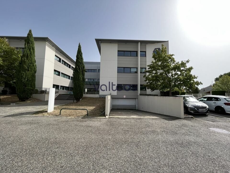 Office in Blagnac to rent Building Photo- Image 1 of 11